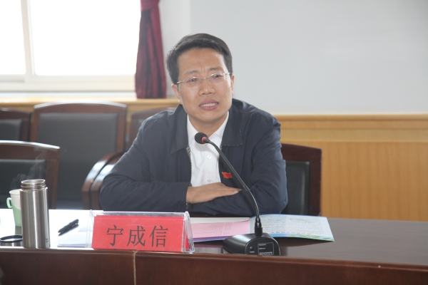 省委宣传部宁成信处长一行莅临德赢官网指导