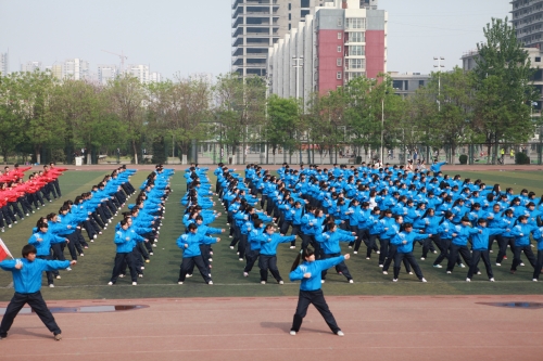 德赢官网举办2015年广播体操比赛