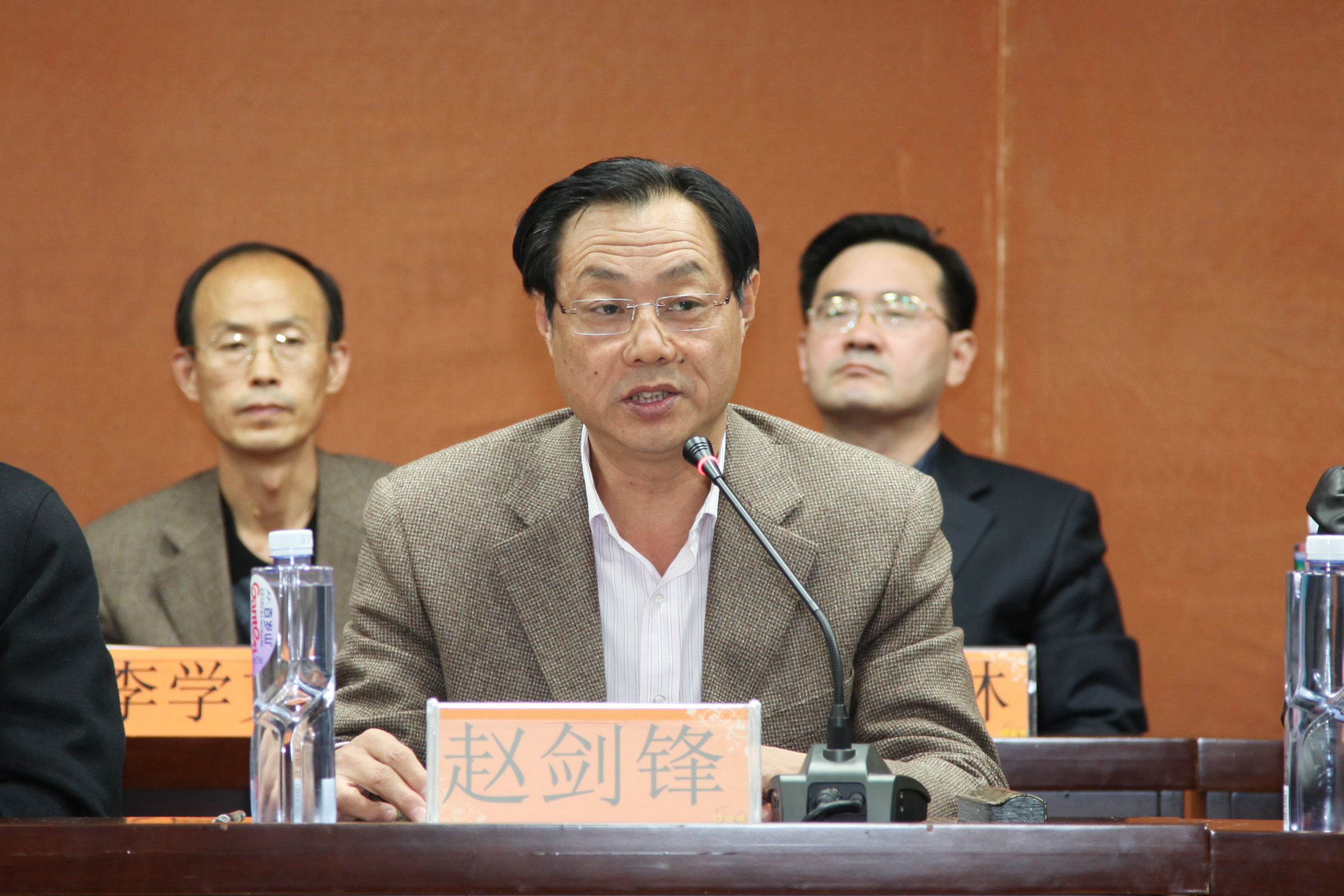 德赢官网首届记者节隆重开幕