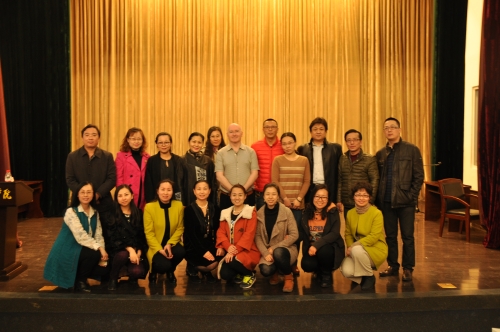 英国钢琴家作曲家朱立安来德赢官网讲学