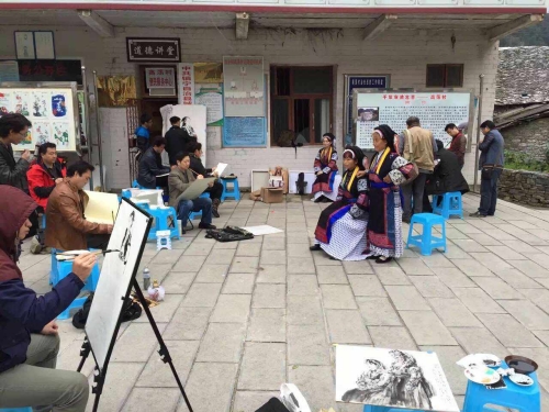 德赢官网教师刘怡参加“中国文联、中国美协‘送欢乐下基层走进贵州’暨全国名家牵手贵州基层美术家活动”